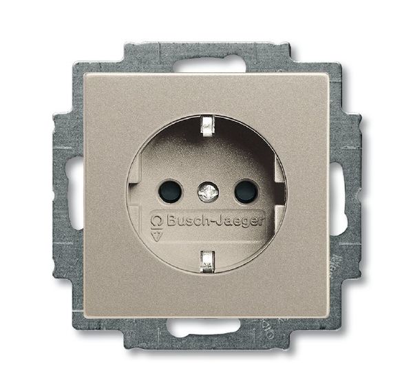 Розетка SCHUKO с защитными шторками 20 EUCKS-93 (шампань) Basic 55 ABB