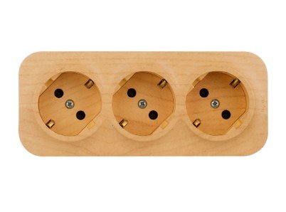 Розетка 3-я с заземлением с защитными шторками IP20 (сосна) Quteo Legrand (782278)