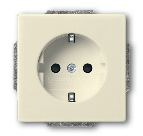 BJE 20 EUCKS-84 Розетка з/шт 2Р+E 10/16А (слоновая кость) Solo/Future