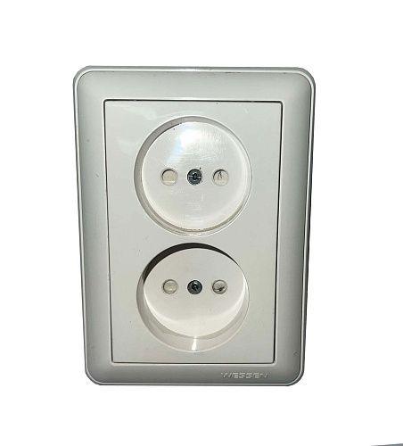 Розетка СУ 2-я без заземления с защитными шторками в сборе (белый) W59 SE УЦЕНКА