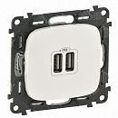 754999 Розетка 2-я USB 240В/5В 1500мА (с лицевой панелью) (жемчуг) Valena Allure Legrand