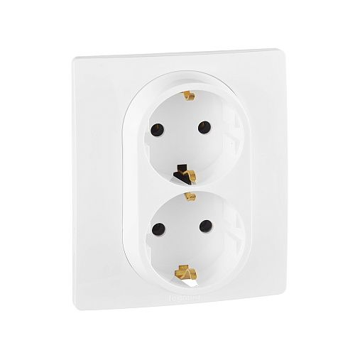 Розетка 2-я с заземлением немецкий стандарт винтовые зажимы (белый) Etika Legrand (672223)