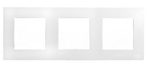 Рамка 3 поста (белый) Etika Legrand/Daccord/ИЭК (672503)