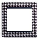 Рамка 1 пост (гусиные лапки) Valena Classic Legrand (770420)