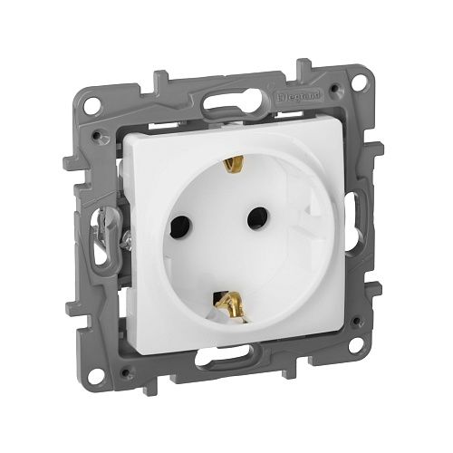 Розетка с заземлением с защитными шторками немецкий стандарт винтовые зажимы (белый) Etika Legrand/Daccord/ИЭК (672222)