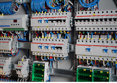 Низковольтное оборудование в составе квартирного щита