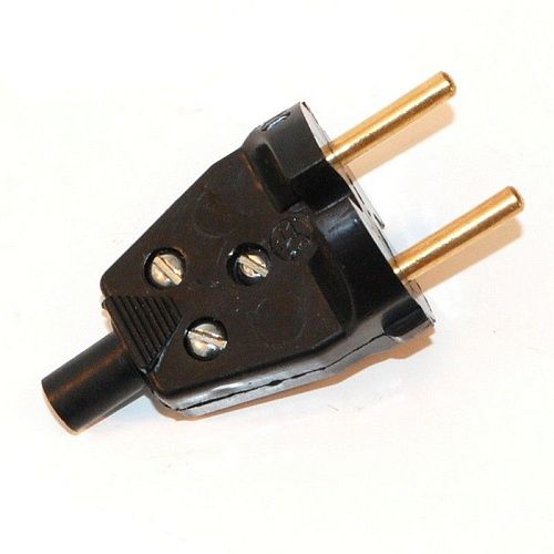 Вилка штепсельная универсальная с кембриком 6А 220В IP20 (черный) BYLECTRICA/ЭЛЕКТ (В6-001Ч)