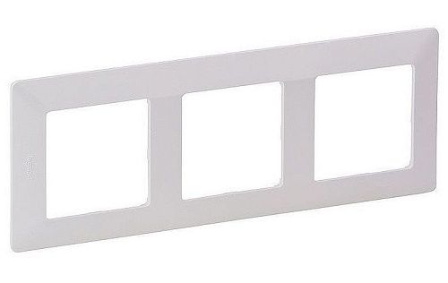 Рамка 3 поста (белая) Valena Life Legrand (754003)