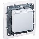 Розетка с заземлением с крышкой с защитными шторками немецкий стандарт вин.зажимы IP44 (белый) Etika Legrand/Daccord (67 Розетка с заземлением с крышкой с защитными шторками немецкий стандарт вин.зажимы IP44 (белый) Etika Legrand/Daccord (67